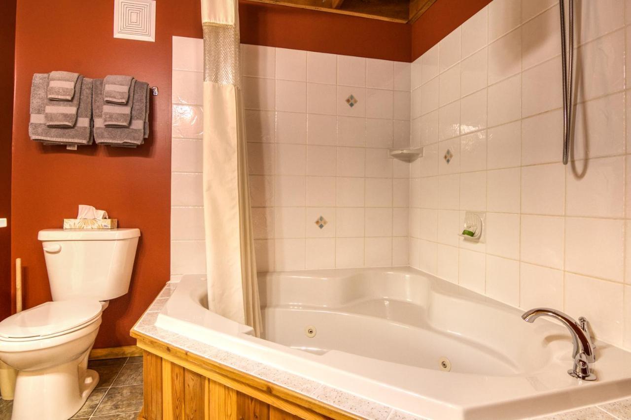 Timbers Resort Fairmont Hot Springs Extérieur photo