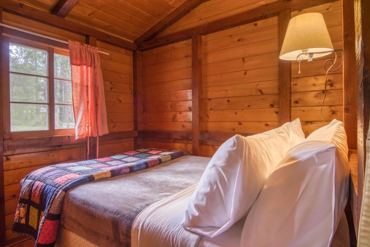 Timbers Resort Fairmont Hot Springs Extérieur photo