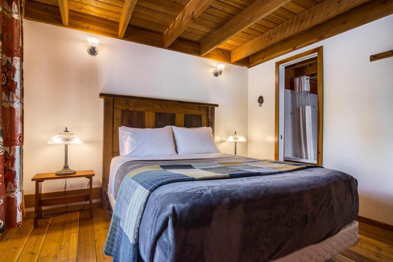 Timbers Resort Fairmont Hot Springs Extérieur photo