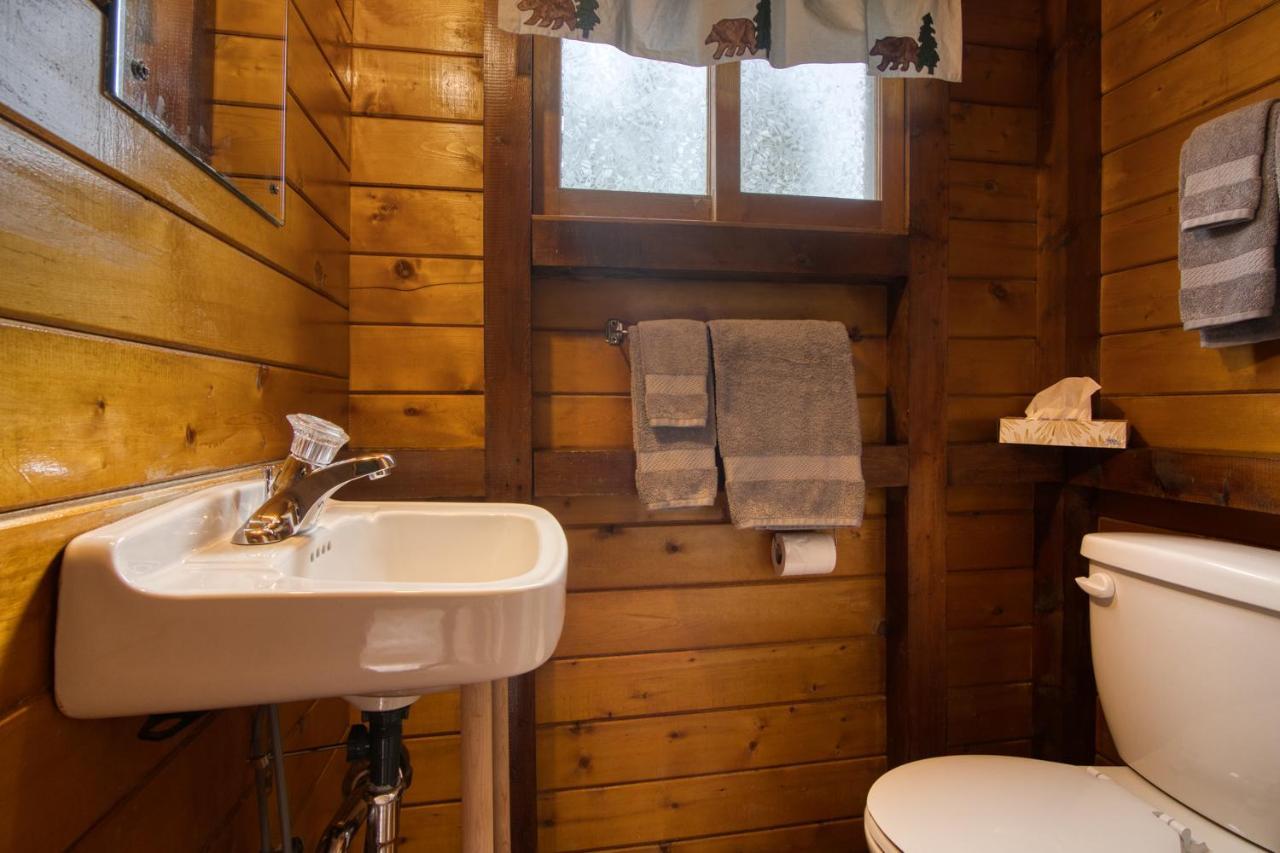 Timbers Resort Fairmont Hot Springs Extérieur photo